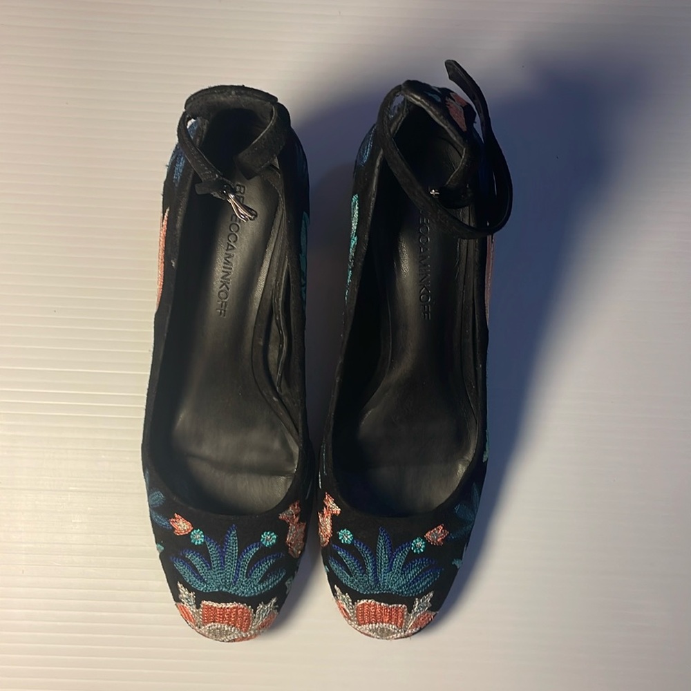Rebeccaminkoff black floral embroiderykid suede women size 7 1/2